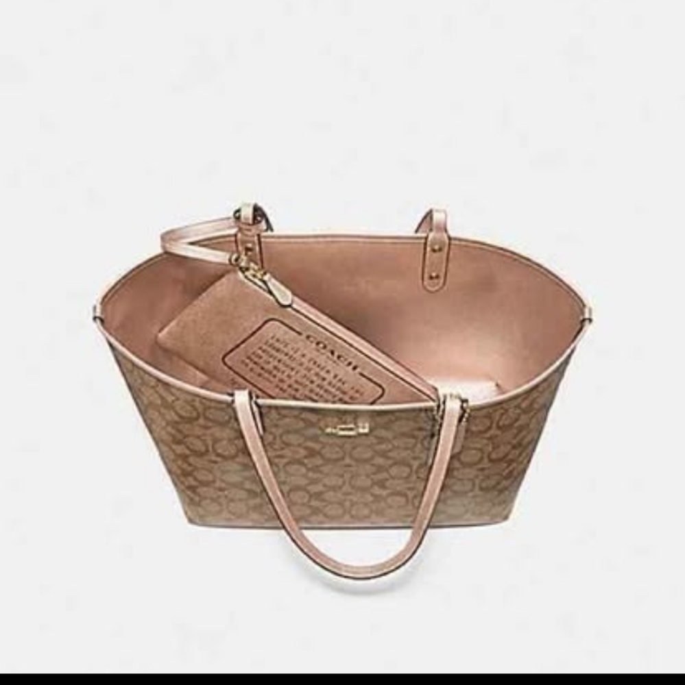 COACH Reversible City Tote Khaki Rose Gold With Coordinating Clutch